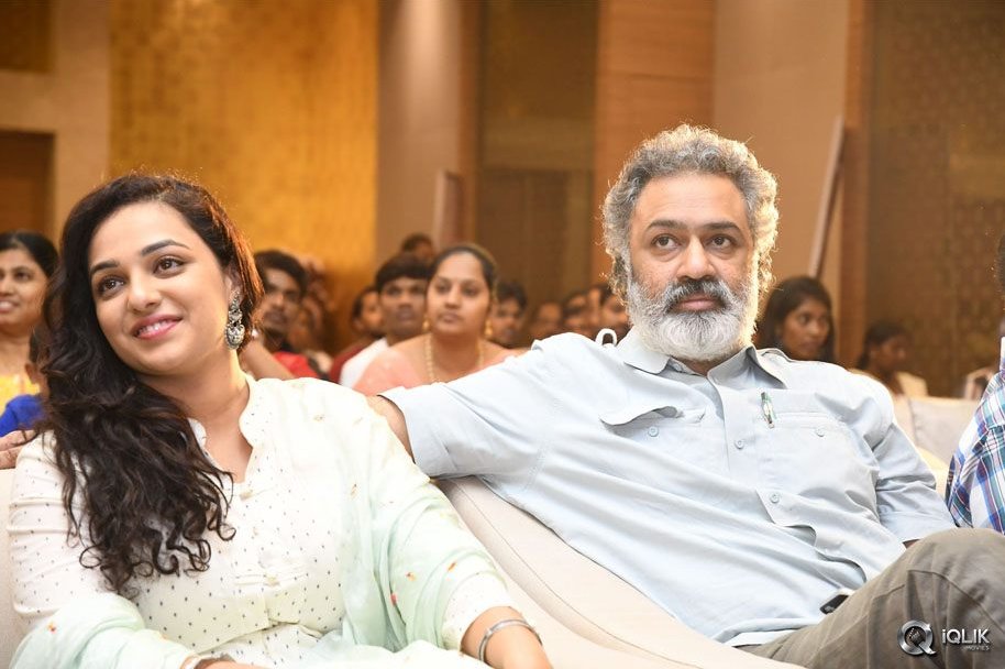 100-Days-of-Love-Movie-Audio-Launch